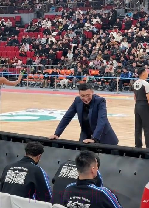 重磅消息！新疆男篮连夜开会，疆媒：刘炜下课倒计时，候选人出炉